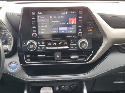 2022 Toyota Highlander Hybrid XLE