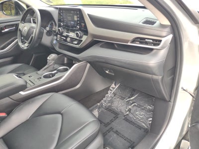 2022 Toyota Highlander Hybrid XLE