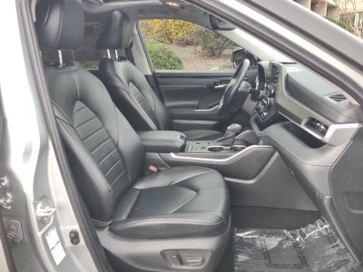 2022 Toyota Highlander Hybrid XLE