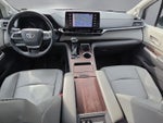 2022 Toyota Sienna XLE 8 Passenger