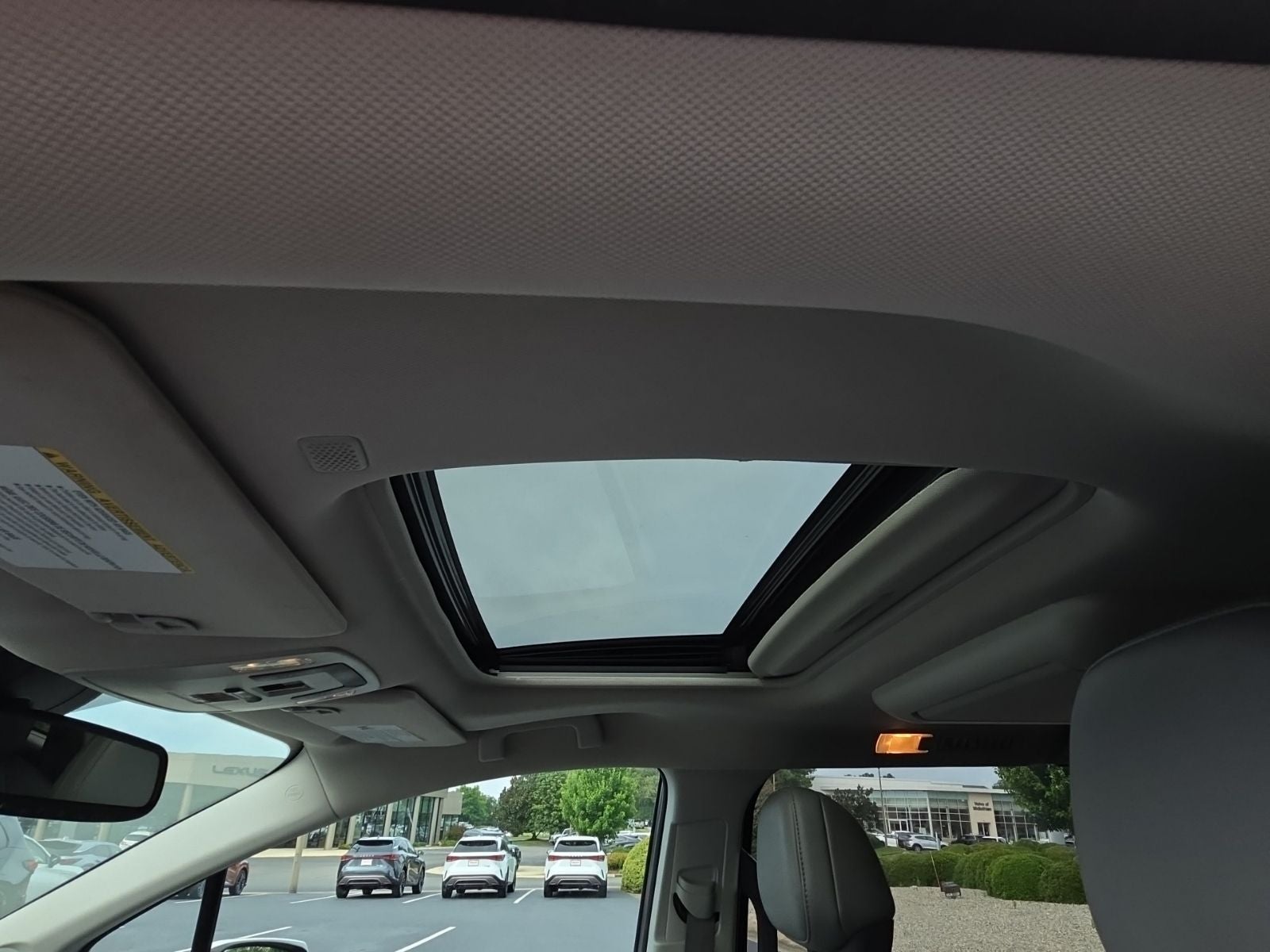 2022 Toyota Sienna XLE 8 Passenger