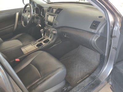 2013 Toyota Highlander SE