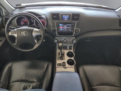 2013 Toyota Highlander SE