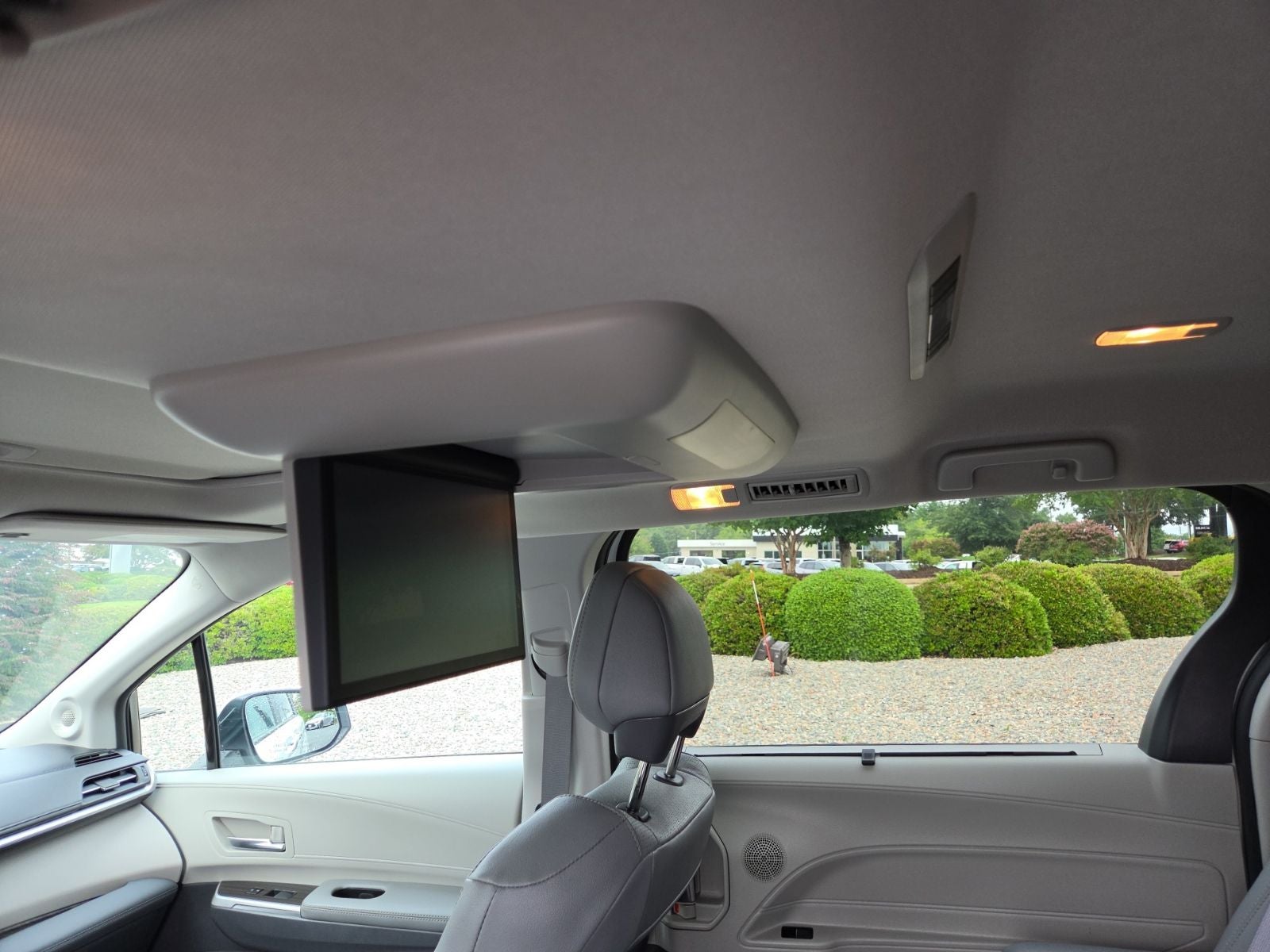 2024 Toyota Sienna Limited 7 Passenger