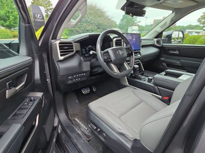 2024 Toyota Sequoia SR5
