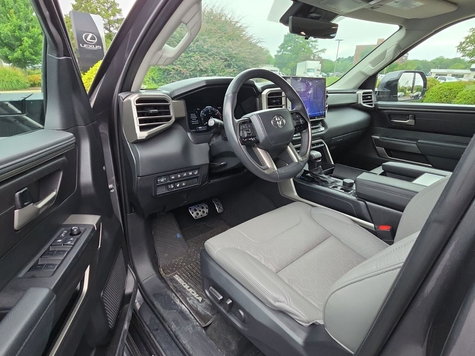 2024 Toyota Sequoia SR5