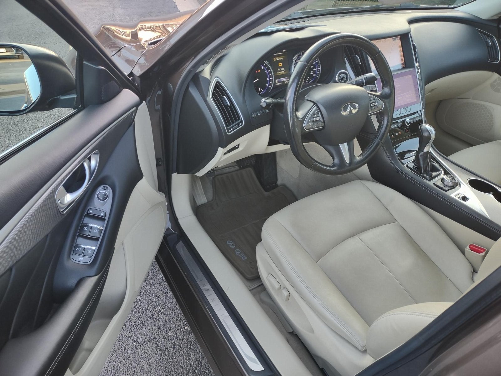 2015 INFINITI Q50 Premium