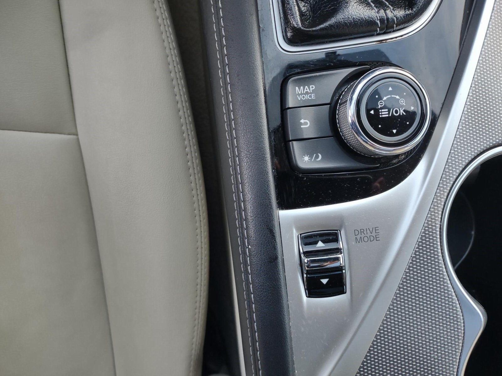 2015 INFINITI Q50 Premium