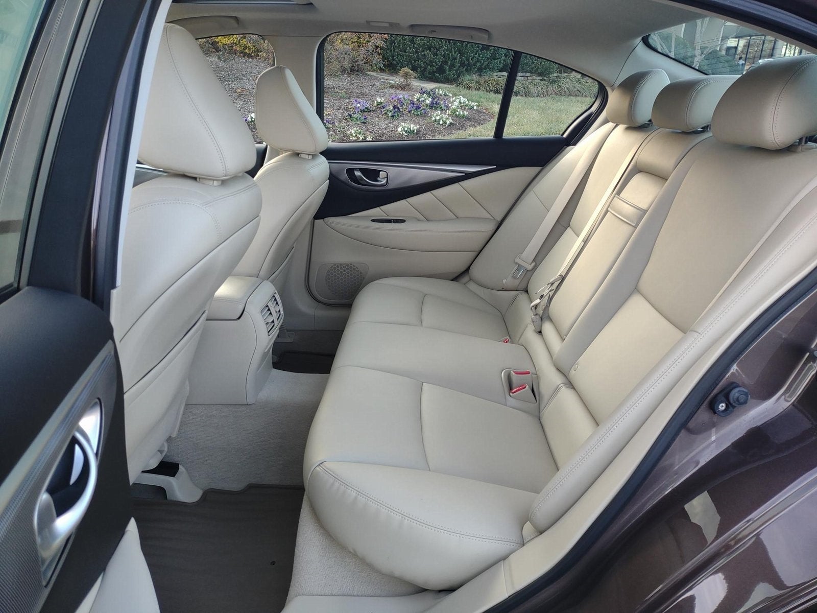 2015 INFINITI Q50 Premium