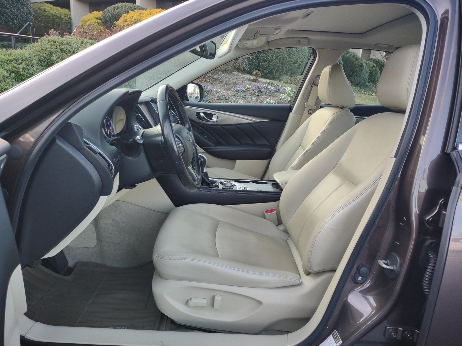 2015 INFINITI Q50 Premium