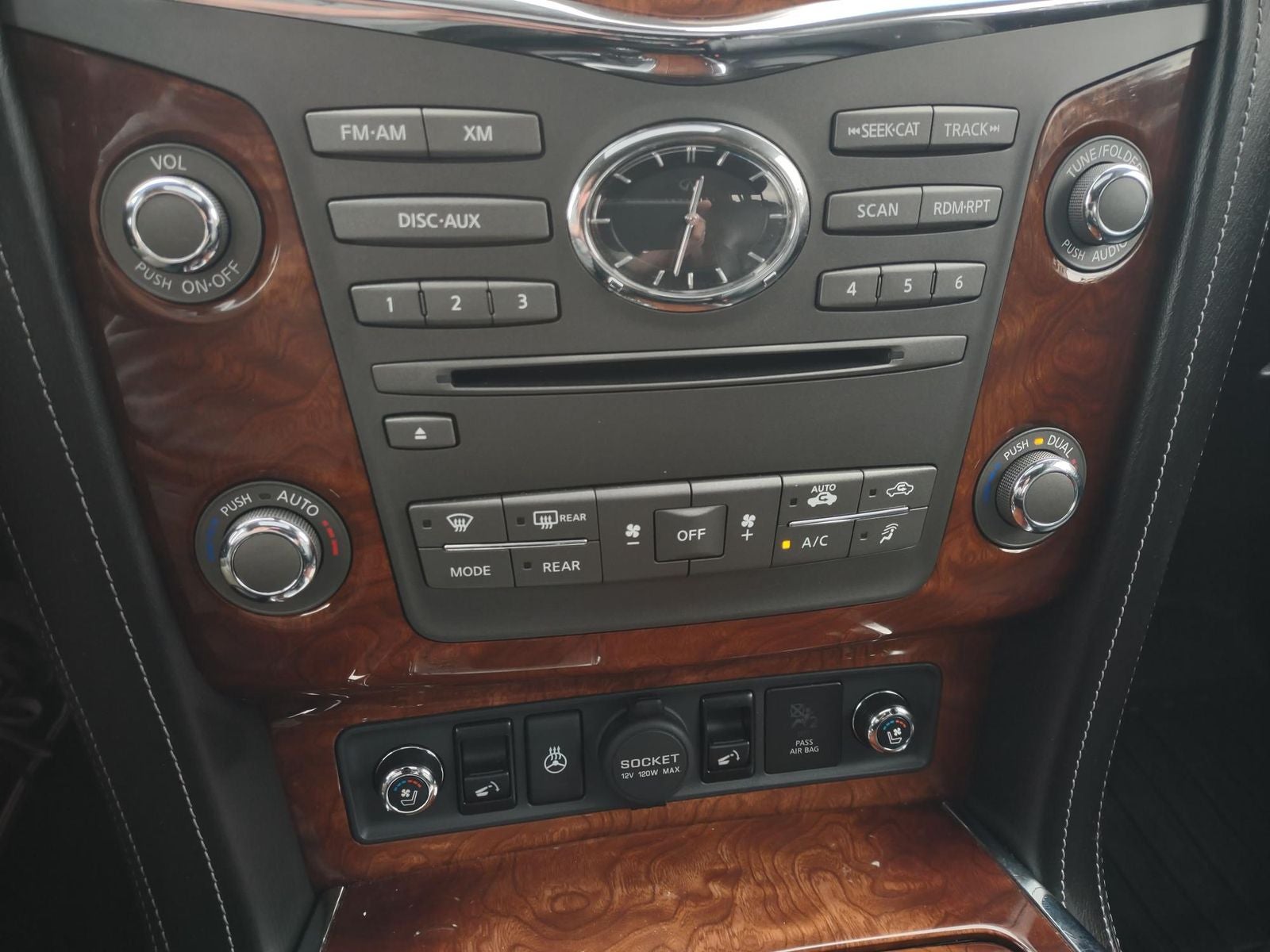 2016 INFINITI QX80 Base