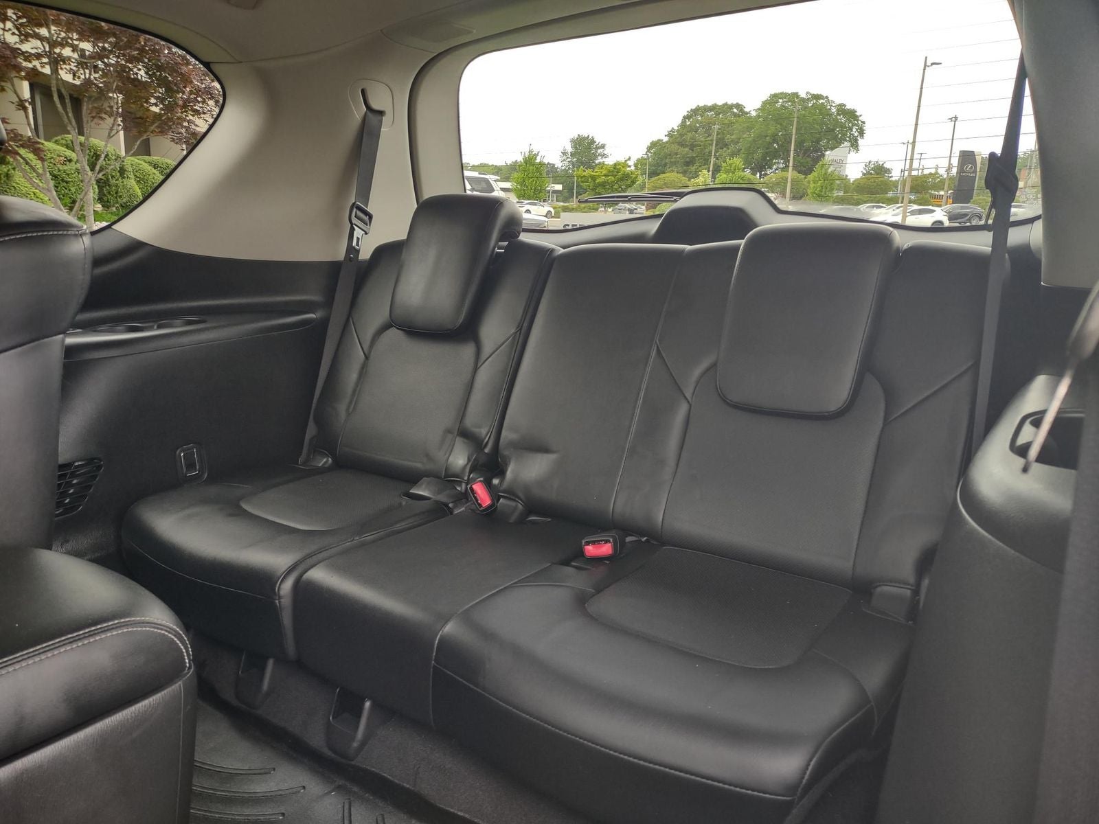 2016 INFINITI QX80 Base