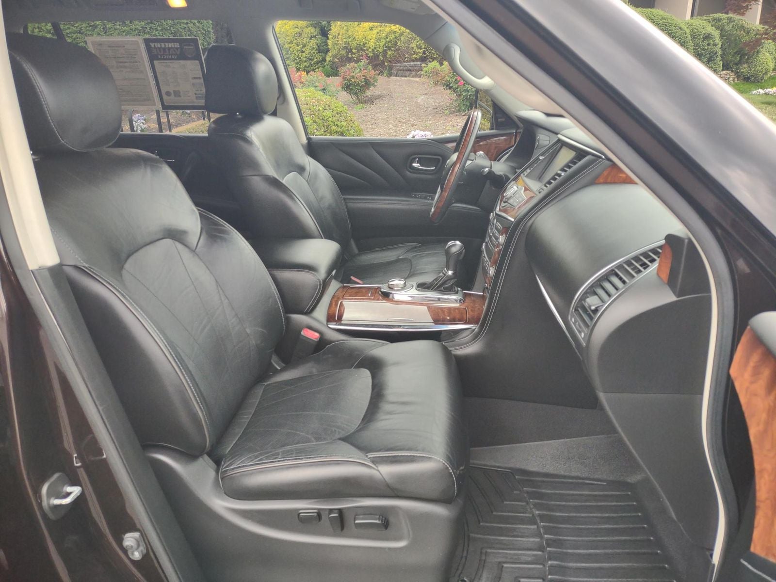 2016 INFINITI QX80 Base