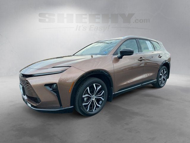 2025 Toyota Crown Signia XLE