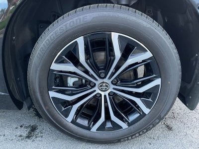 2025 Toyota Crown Signia XLE