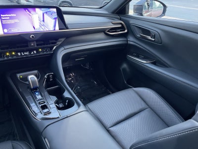 2025 Toyota Crown Signia XLE