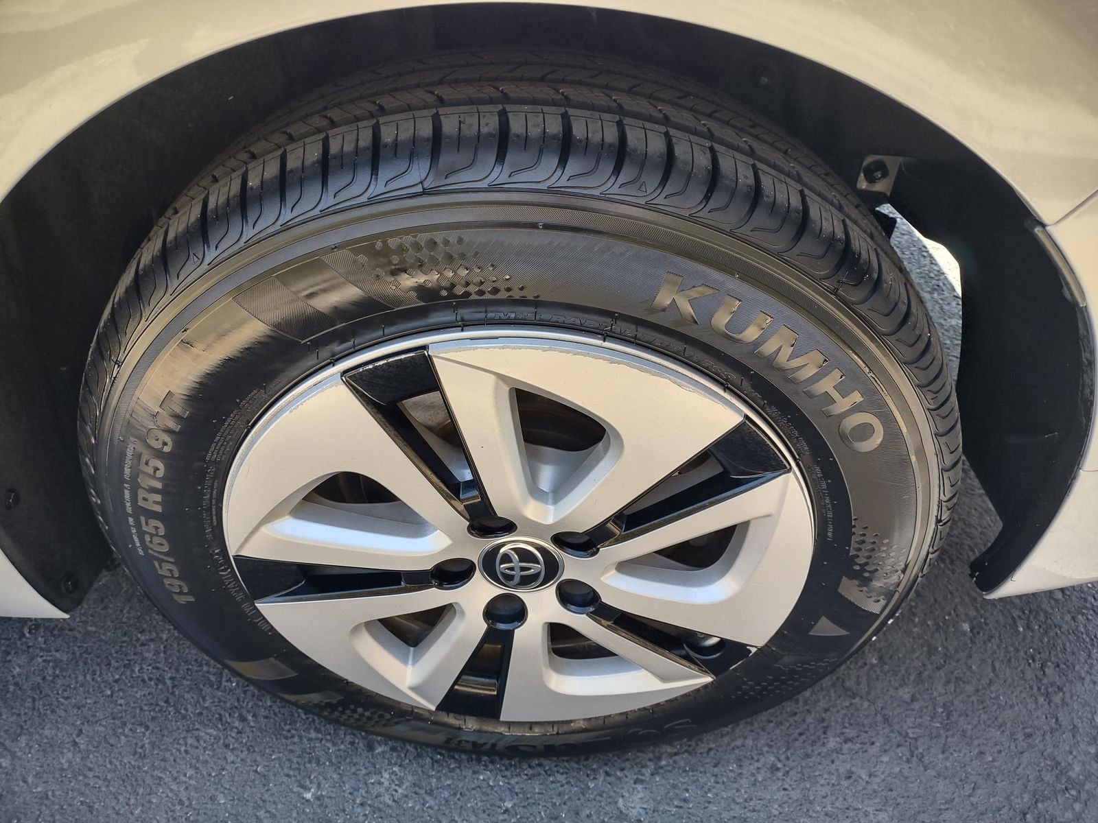 2016 Toyota Prius Four