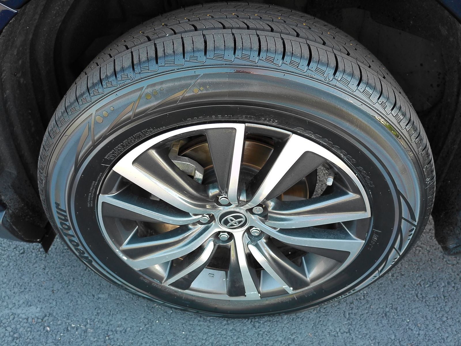 2022 Toyota Venza LE