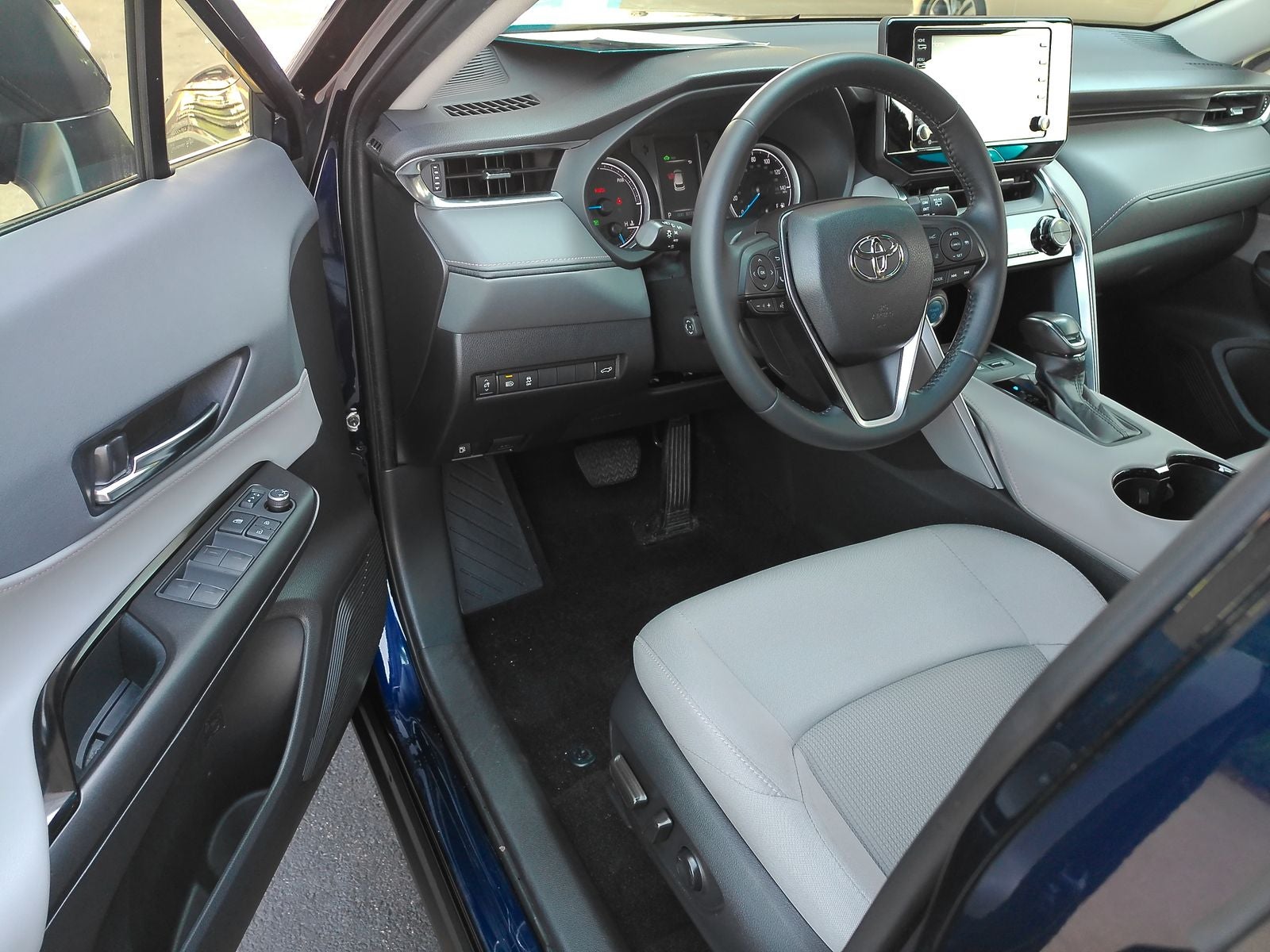 2022 Toyota Venza LE