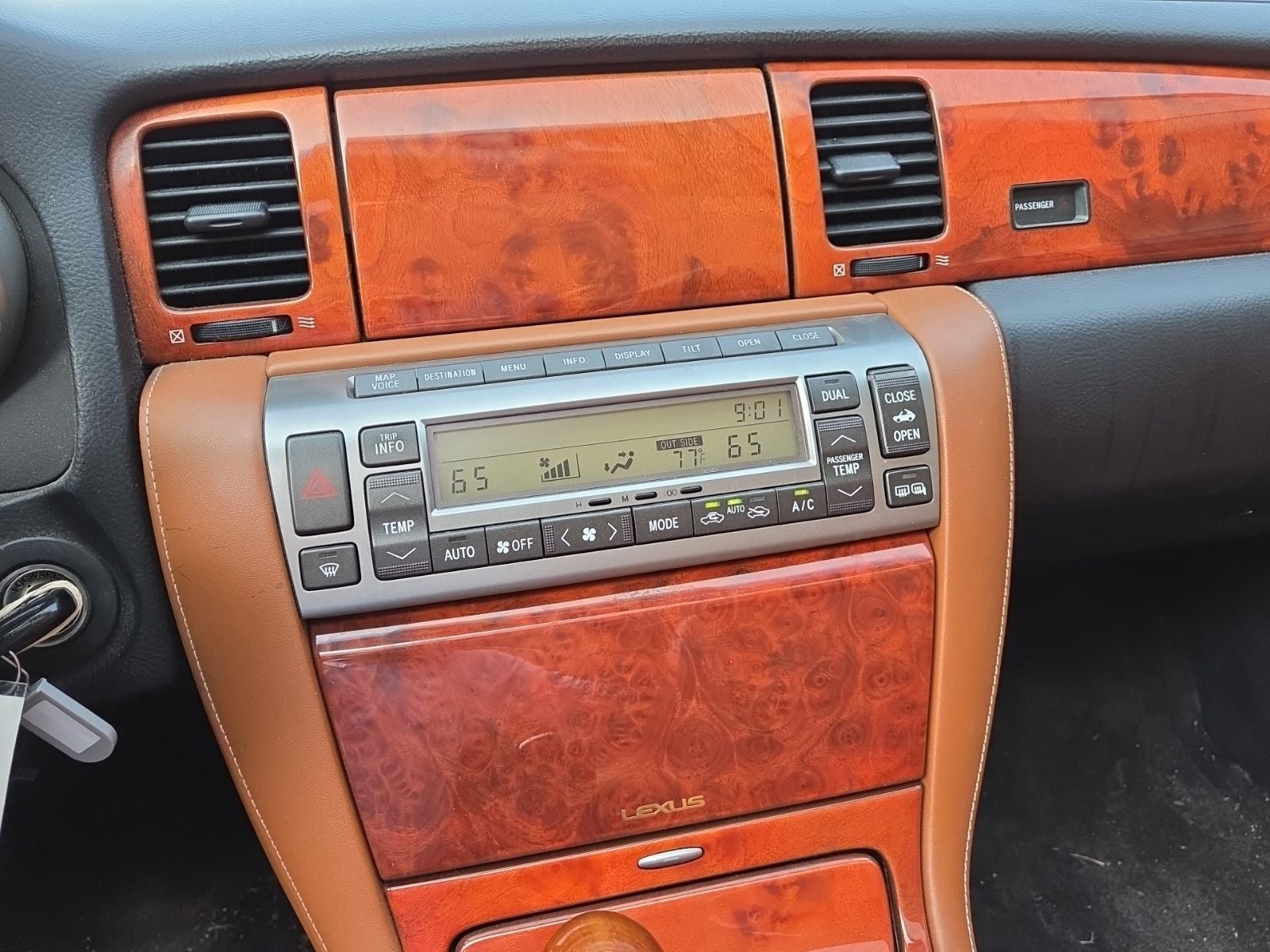 2003 Lexus SC 430