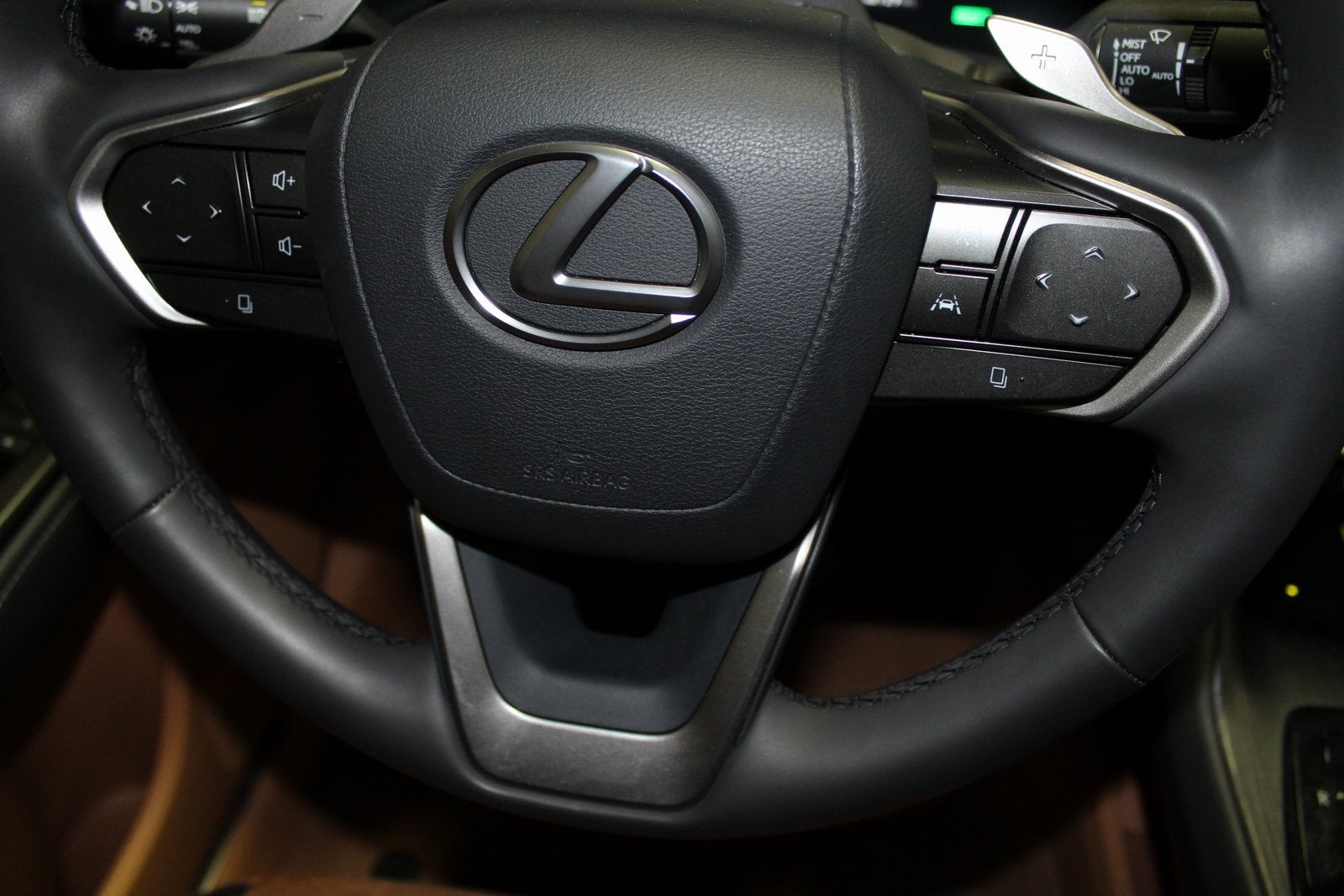 2023 Lexus RZ 450e Luxury