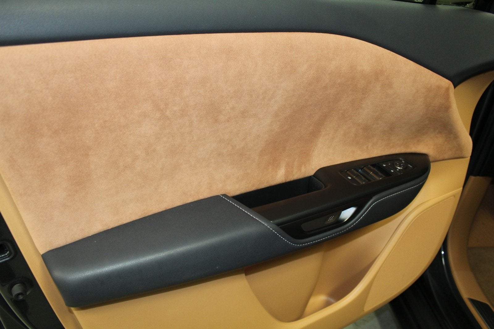 2023 Lexus RZ 450e Luxury