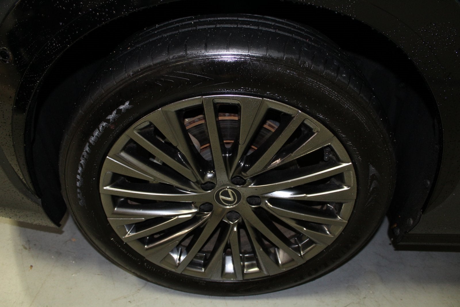 2023 Lexus RZ 450e Luxury