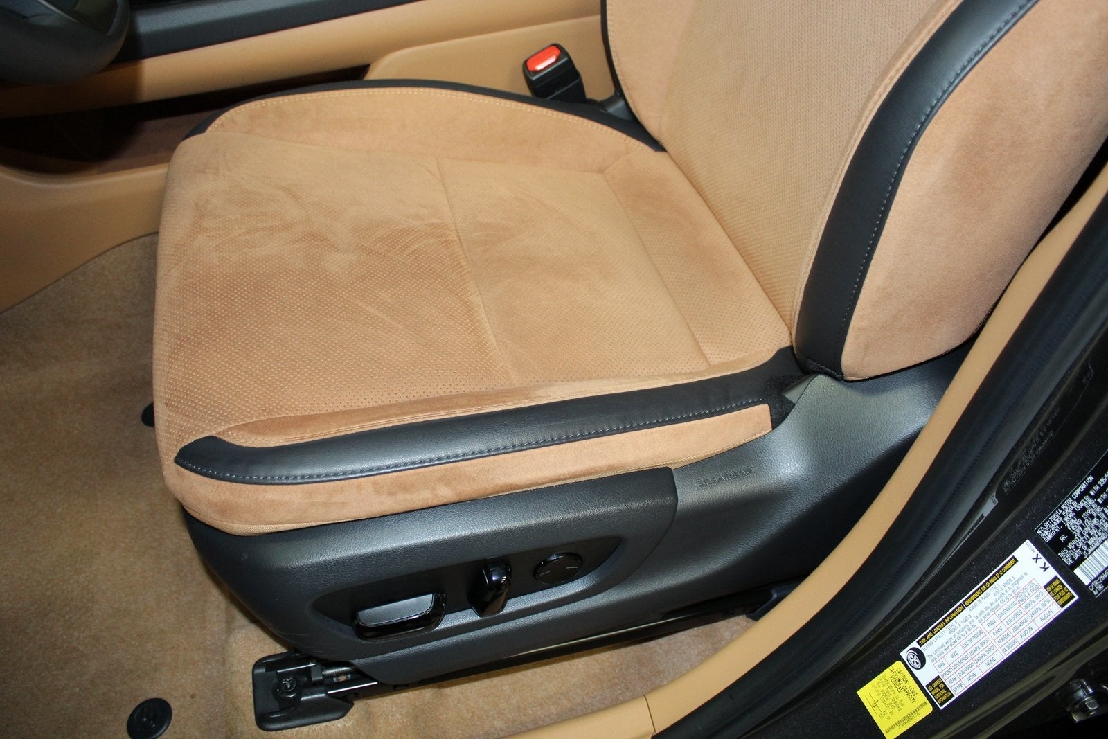 2023 Lexus RZ 450e Luxury