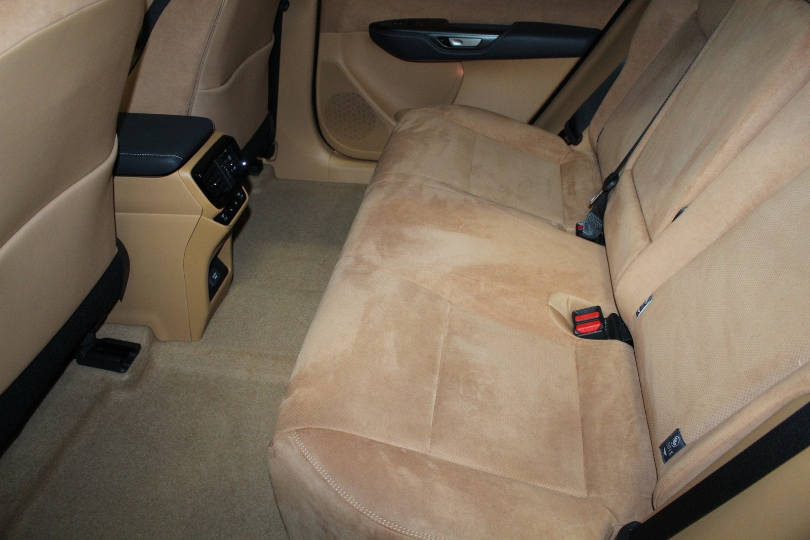 2023 Lexus RZ 450e Luxury