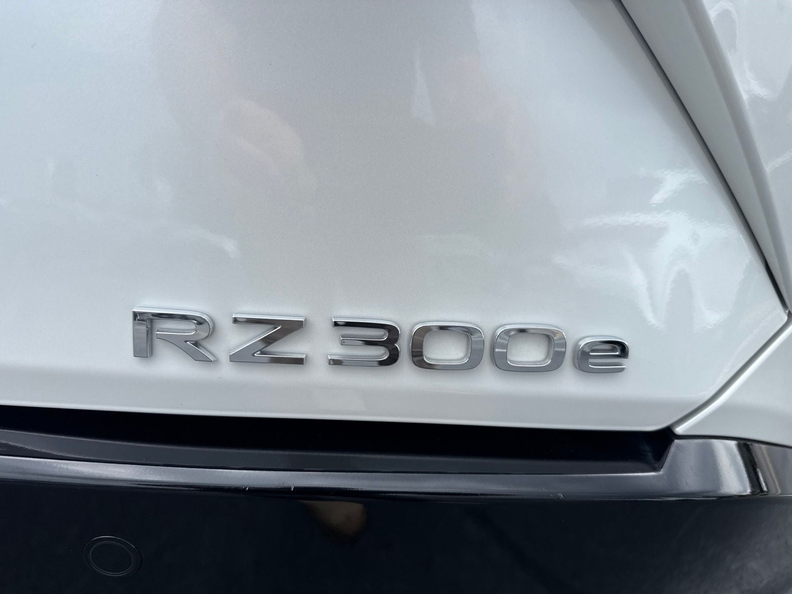 2024 Lexus RZ 300e Premium