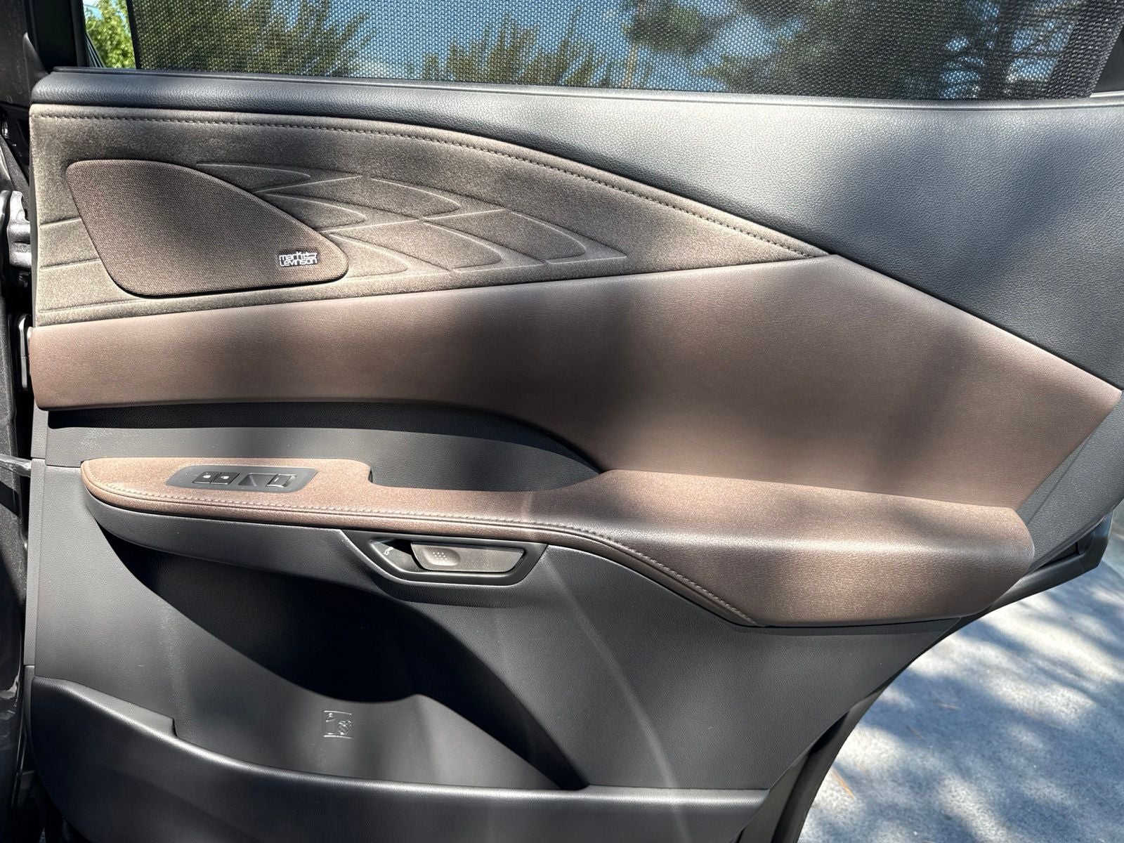 2025 Lexus RX 450h+ Luxury