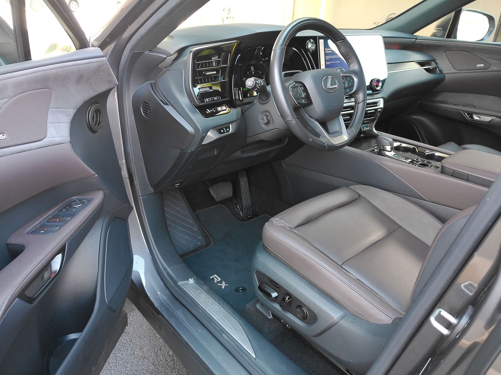 2025 Lexus RX 450h+ Luxury
