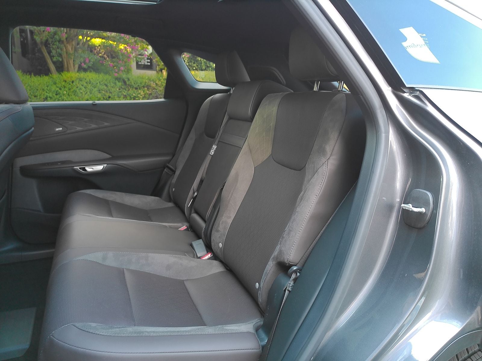 2025 Lexus RX 450h+ Luxury