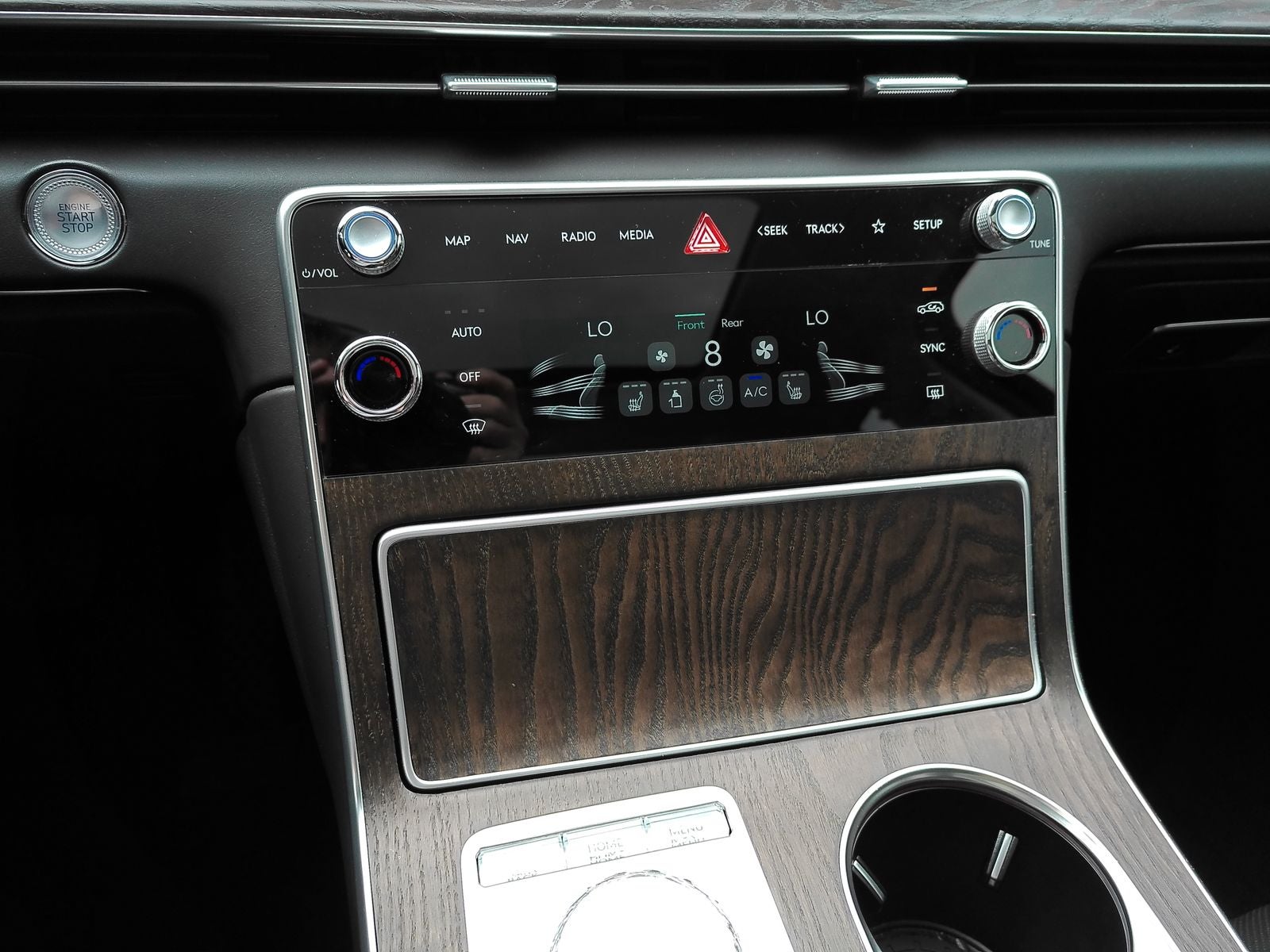 2025 Genesis GV80 2.5T