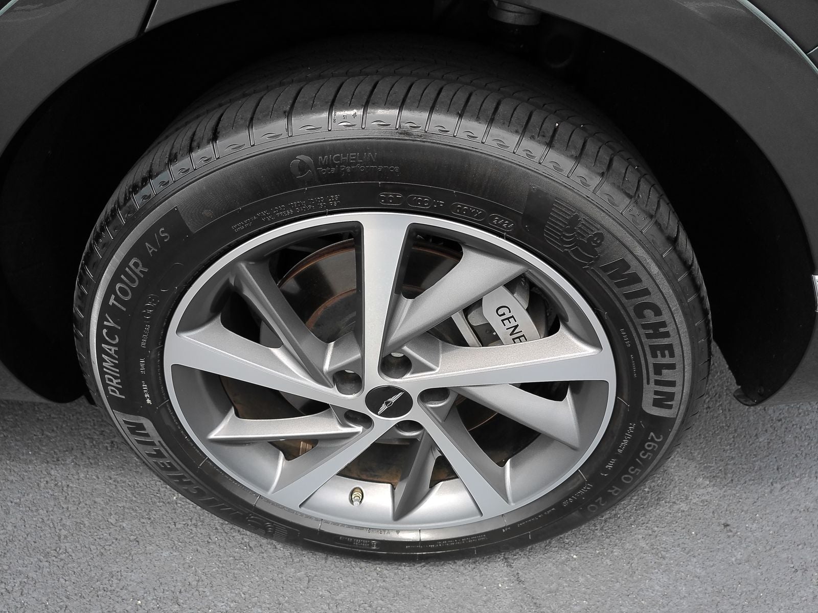 2025 Genesis GV80 2.5T