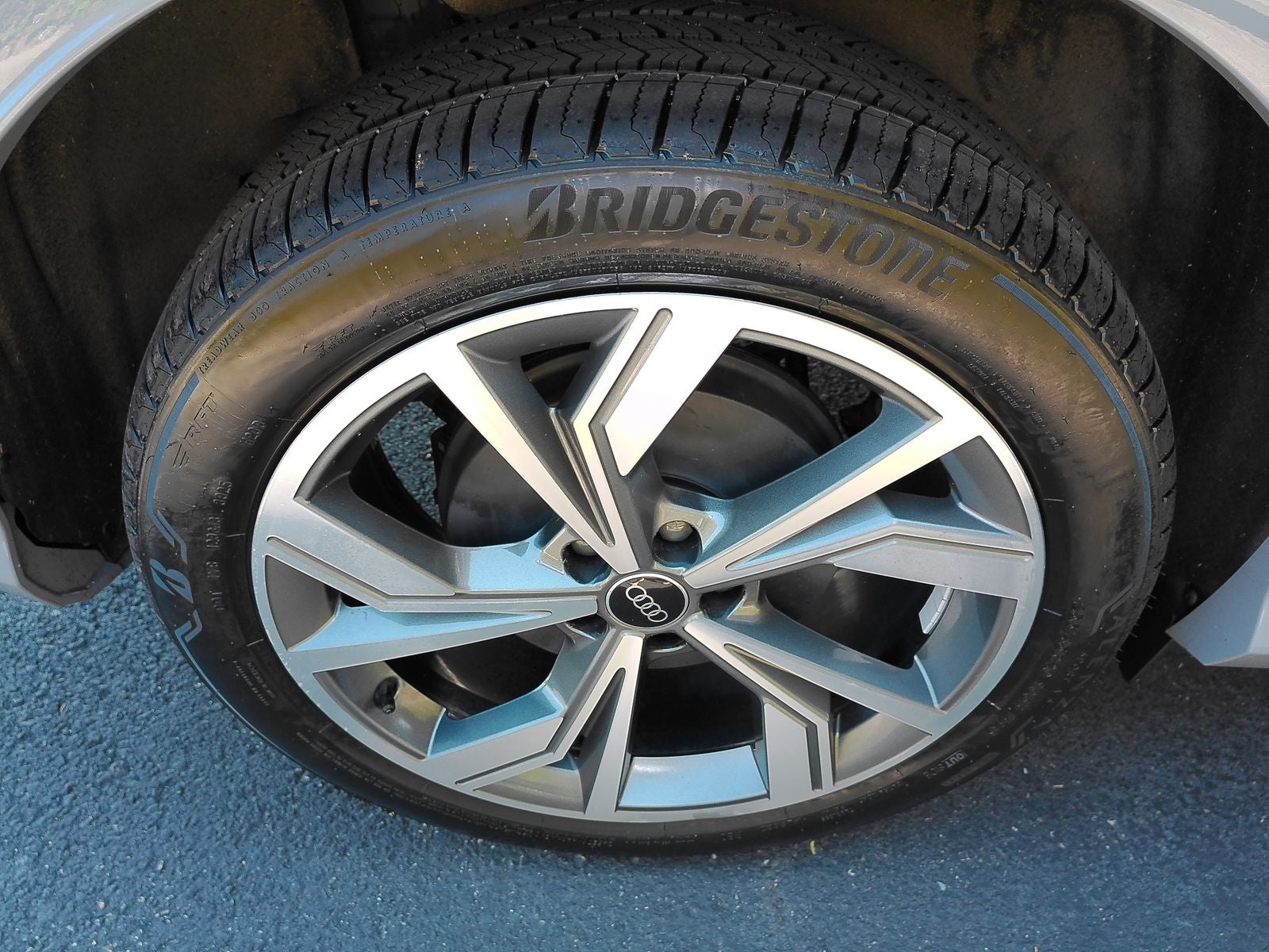 2024 Audi Q4 Sportback e-tron Prestige quattro