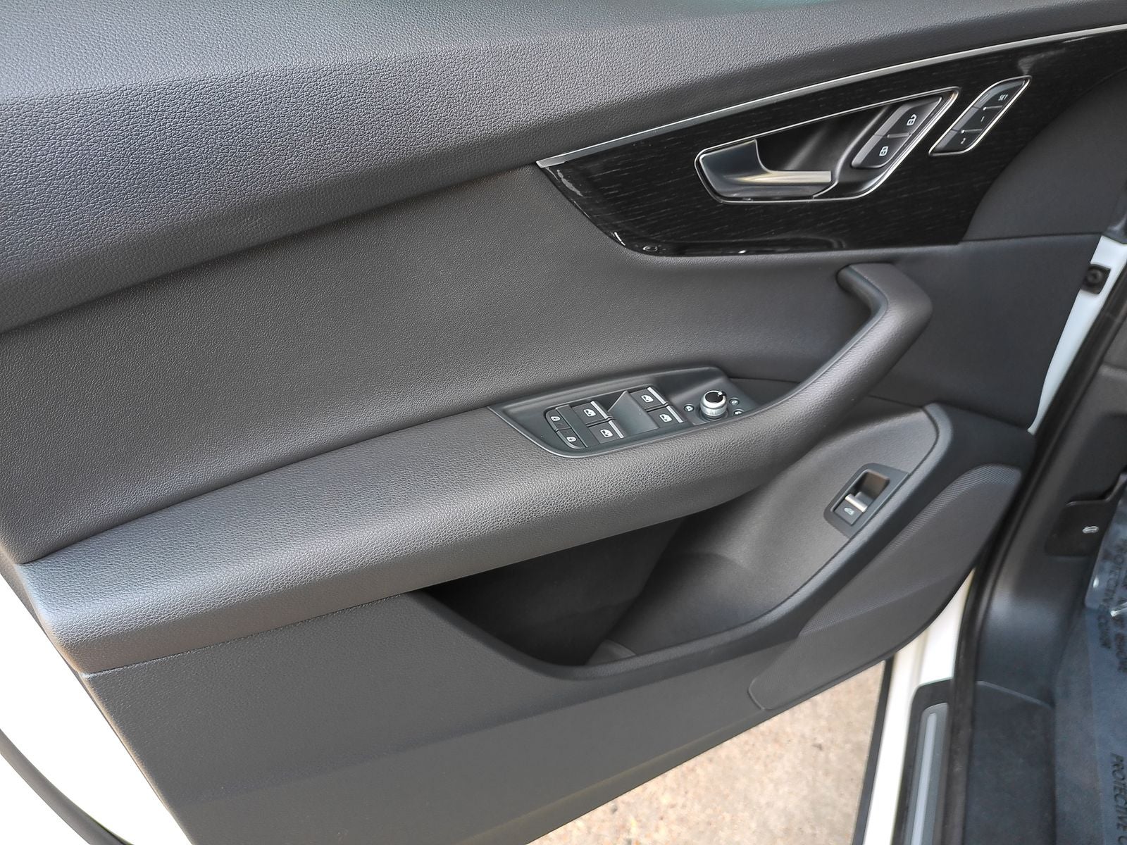2022 Audi Q7 45 Premium quattro