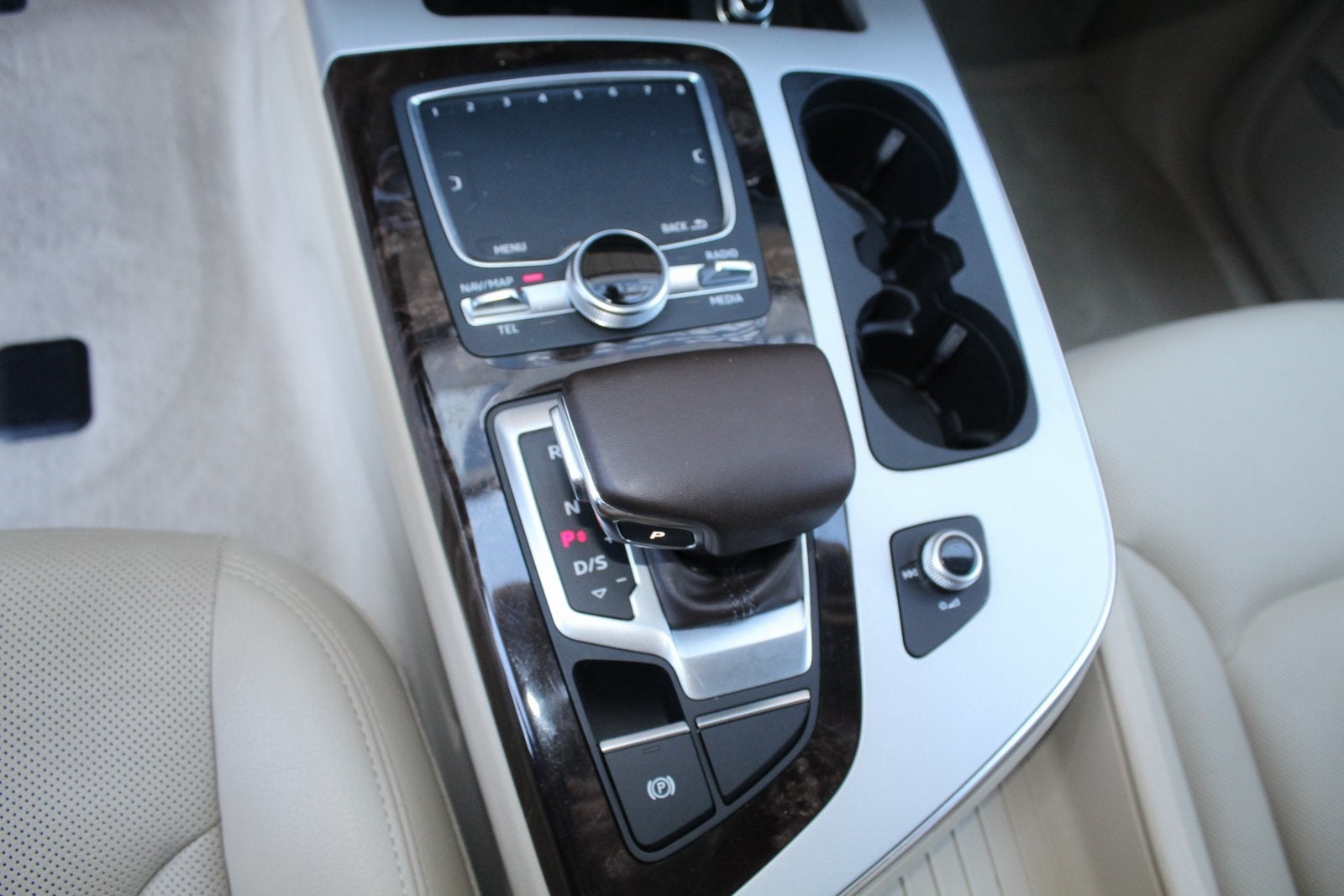 2019 Audi Q7 45 Premium Plus quattro