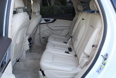 2019 Audi Q7 45 Premium Plus quattro