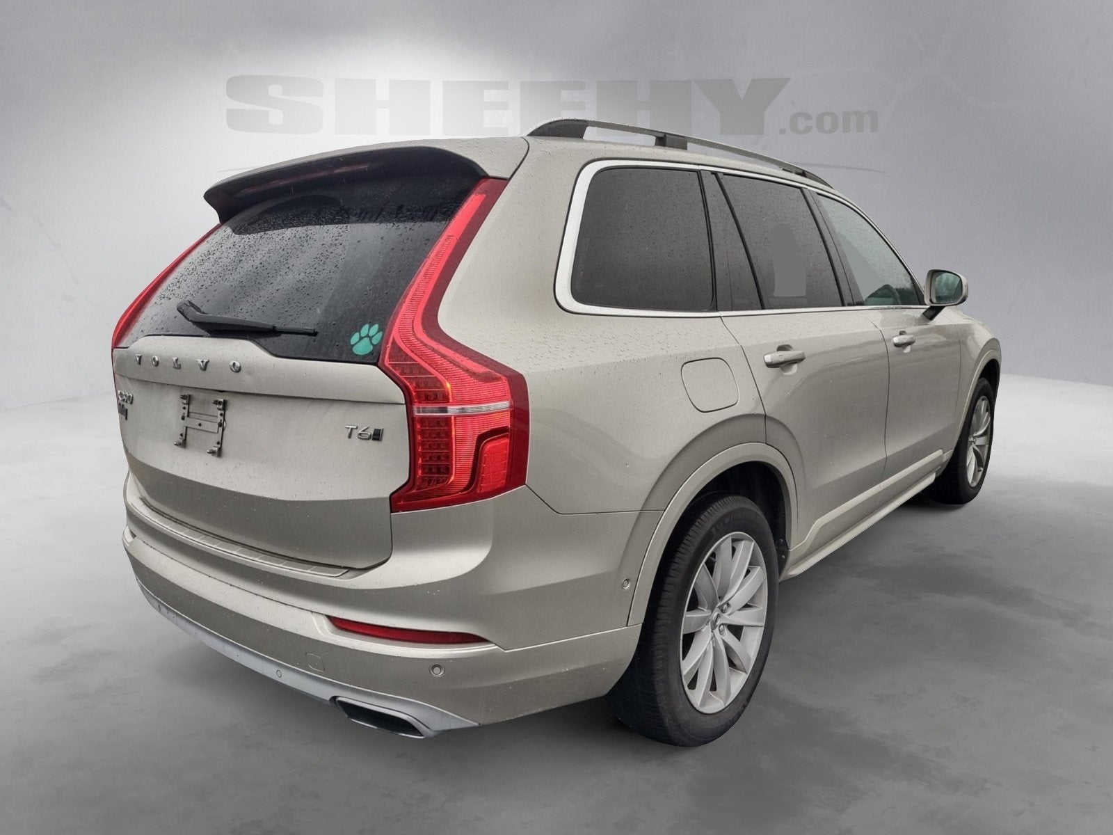 2016 Volvo XC90 T6 Momentum