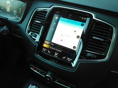 2017 Volvo XC90 T6 Momentum