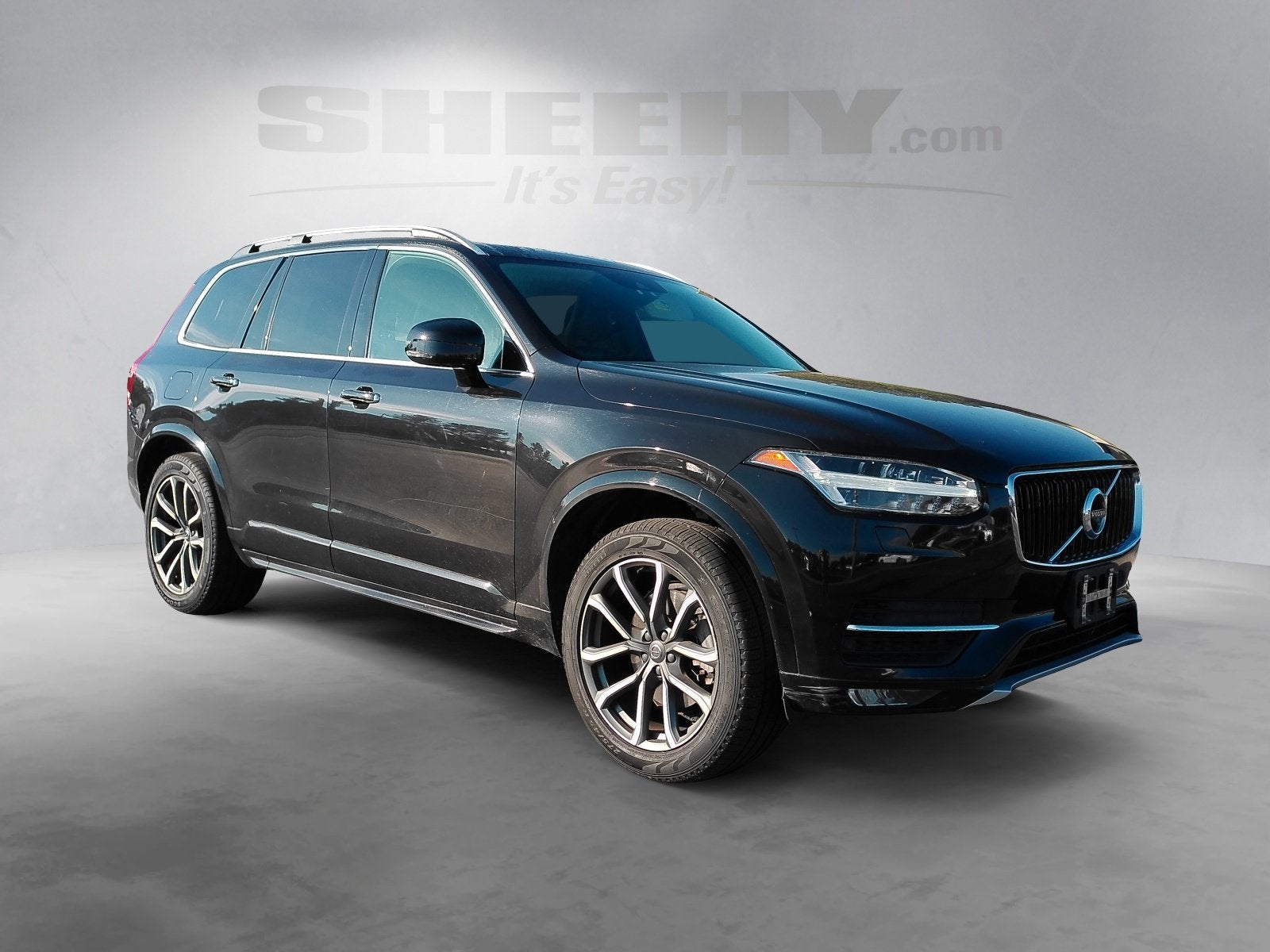 2017 Volvo XC90 T6 Momentum