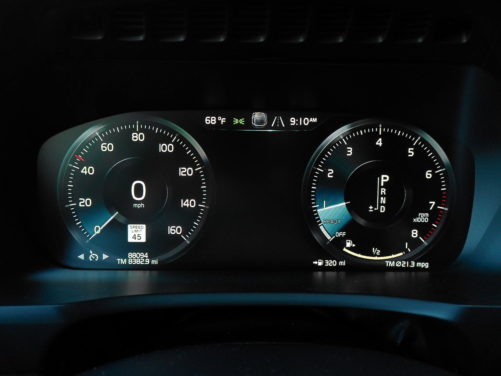 2017 Volvo XC90 T6 Momentum
