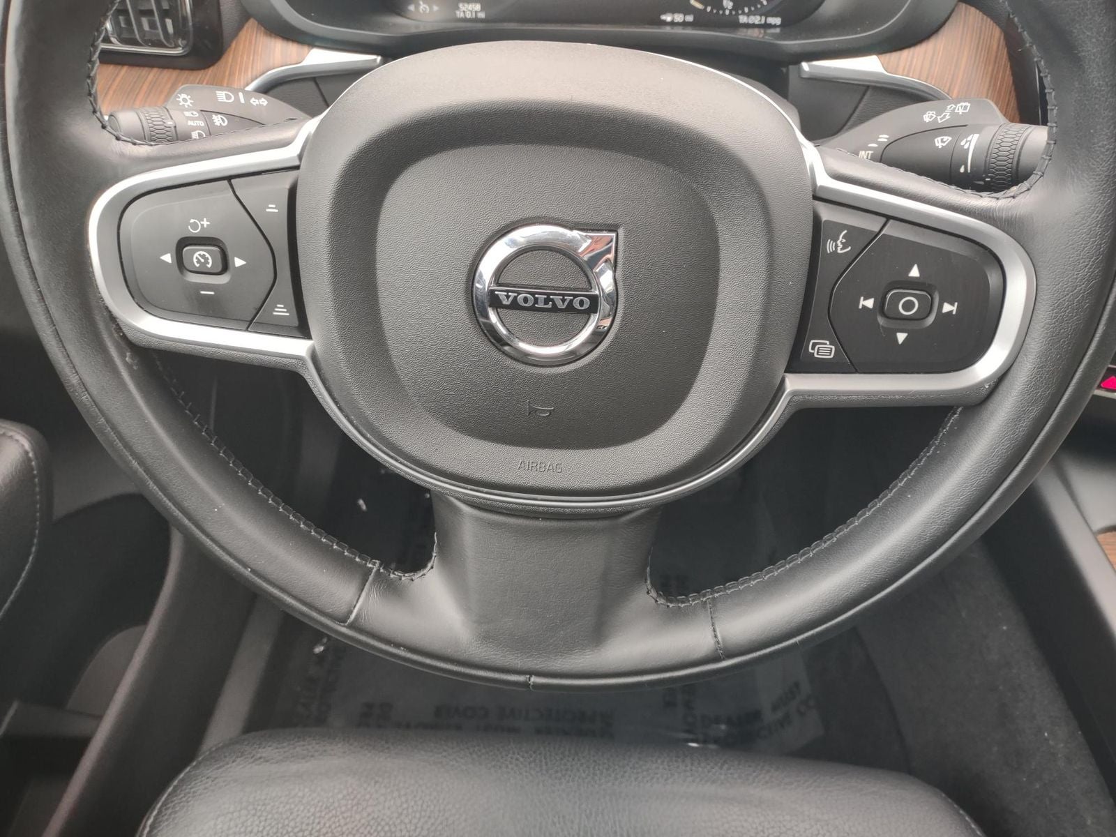 2021 Volvo XC60 T6 Momentum