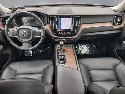 2021 Volvo XC60 T6 Momentum