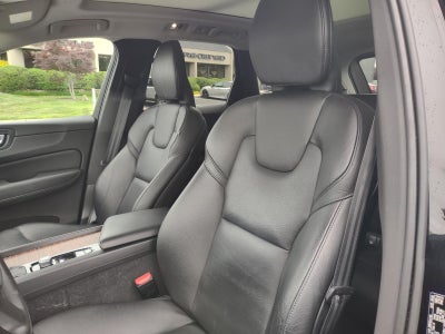2021 Volvo XC60 T6 Momentum