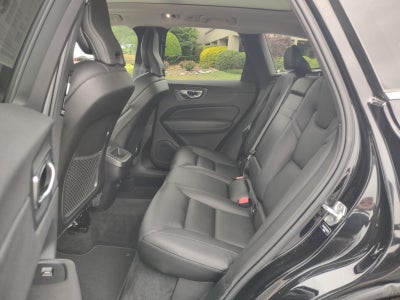 2021 Volvo XC60 T6 Momentum