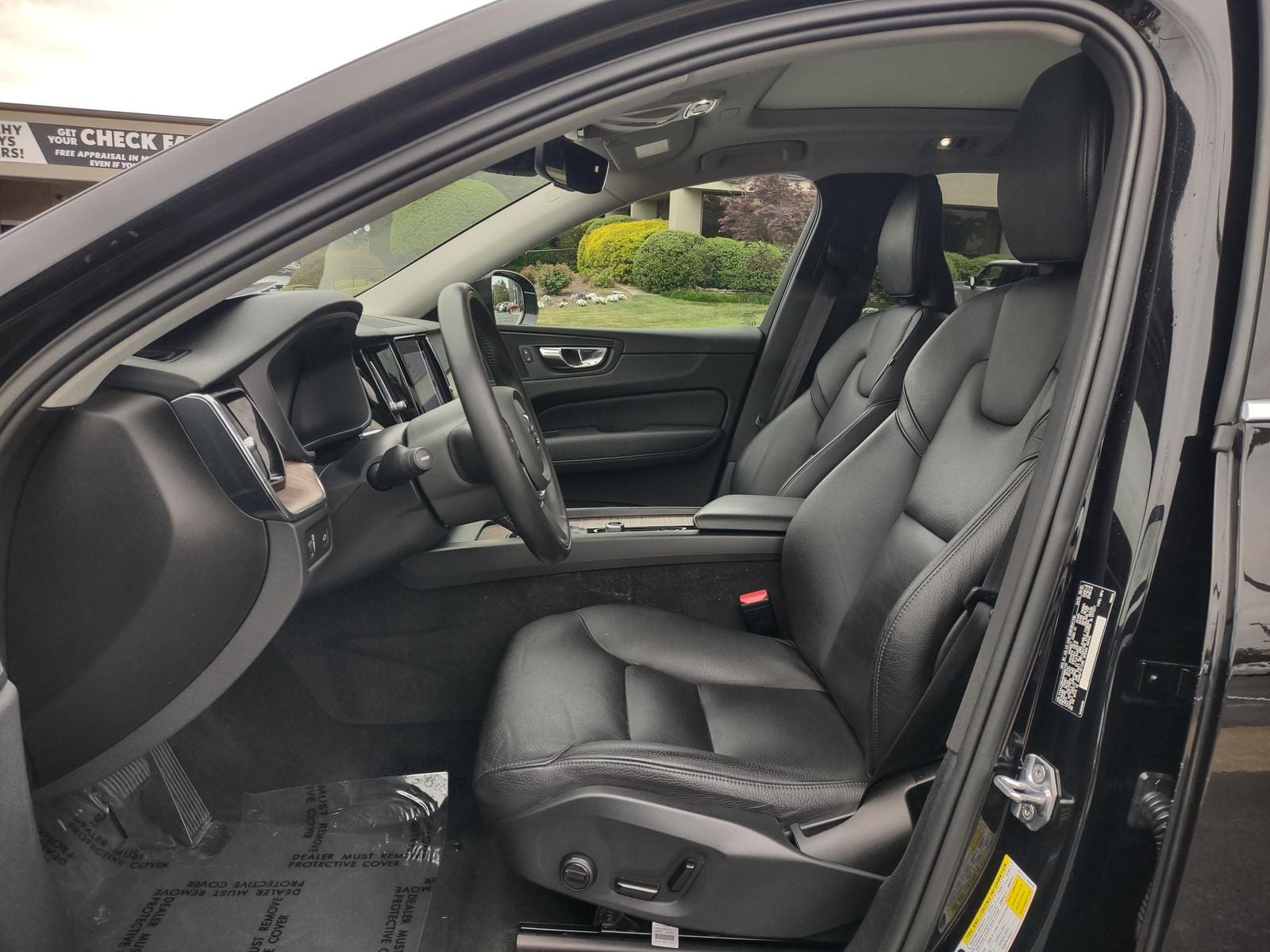 2021 Volvo XC60 T6 Momentum