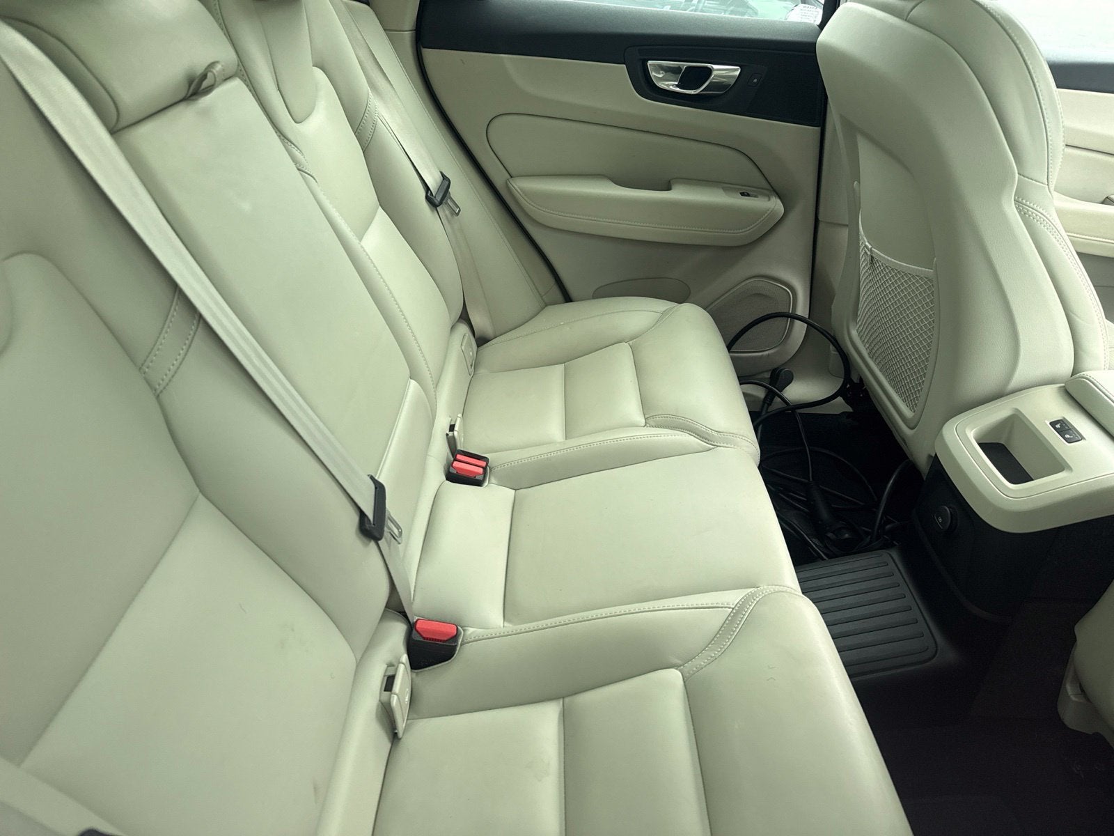 2022 Volvo XC60 Recharge Plug-In Hybrid T8 Inscription