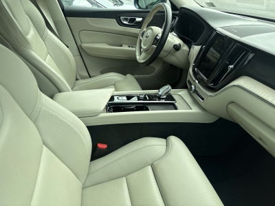 2022 Volvo XC60 Recharge Plug-In Hybrid T8 Inscription